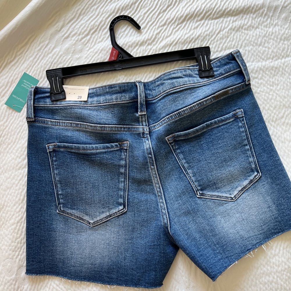 NWT KanCan Mid Rise Western Raw Hem 3.5in Short - Picture 5 of 6